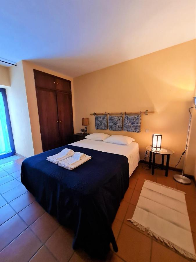 Out Of Town Hostel Castelo de Paiva Bagian luar foto