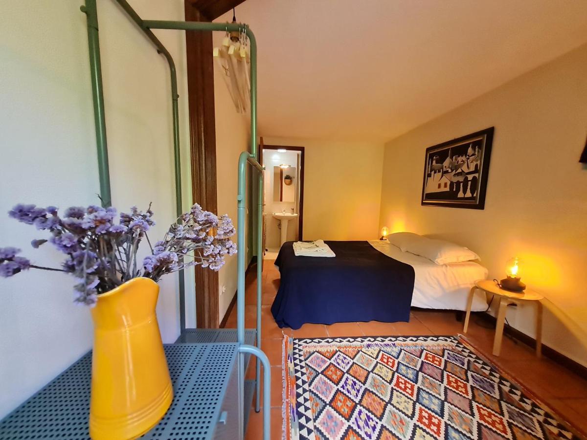 Out Of Town Hostel Castelo de Paiva Bagian luar foto