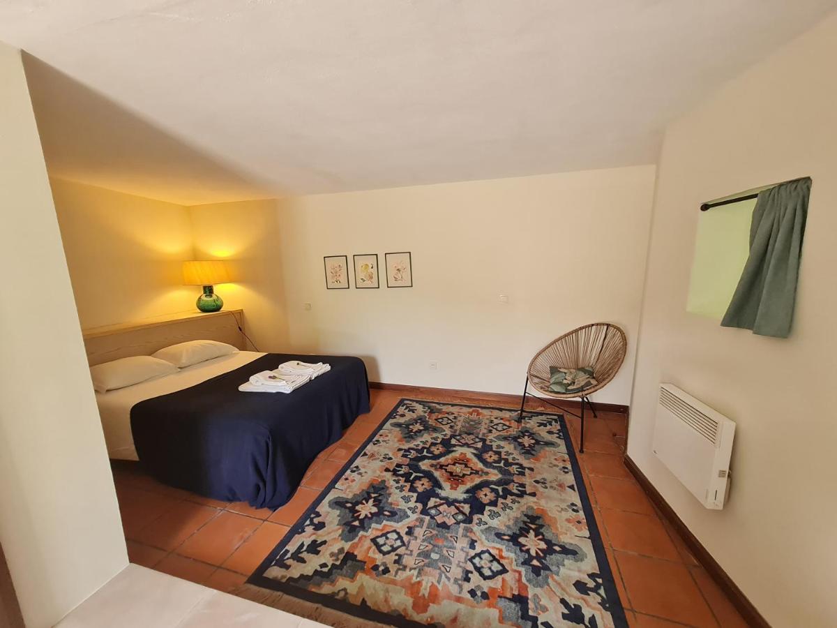 Out Of Town Hostel Castelo de Paiva Bagian luar foto